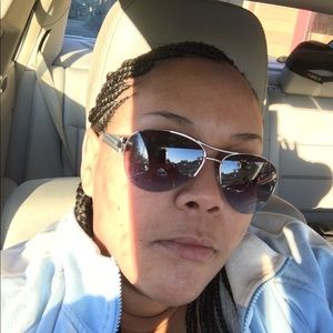 Meet your Posher, Crystal a